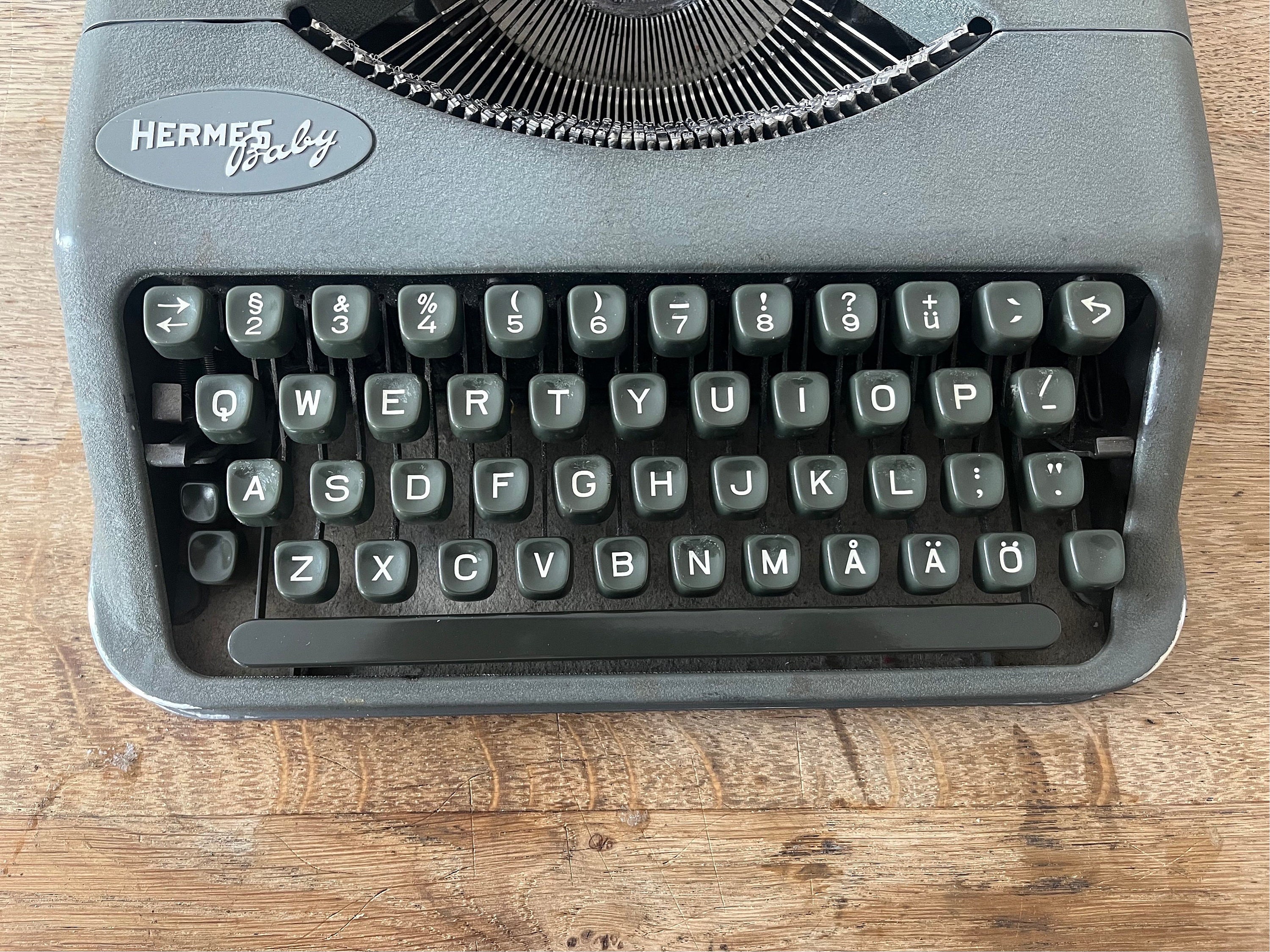 HERMES BABY タイプライター Hermes Baby Typewriter For Sale - My Cup Of Retro Typewriter