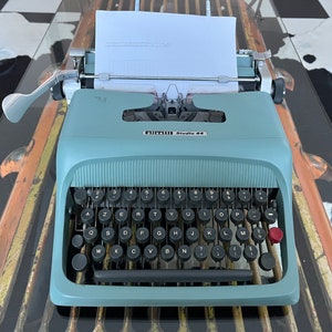 Olivetti Studio 44 typewriter