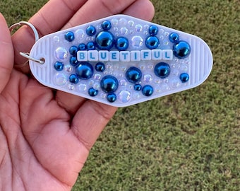 Etiquetas para bolsos inspiradas en hermandades/Llaves de motel vintage, llaveros con brillo, regalos originales