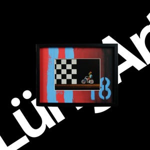 Kunstkarte in elegantem Rahmen mit handgefertigtem Passepartout - Titel: Der Rennfahrer | Geschenk | Dekoration