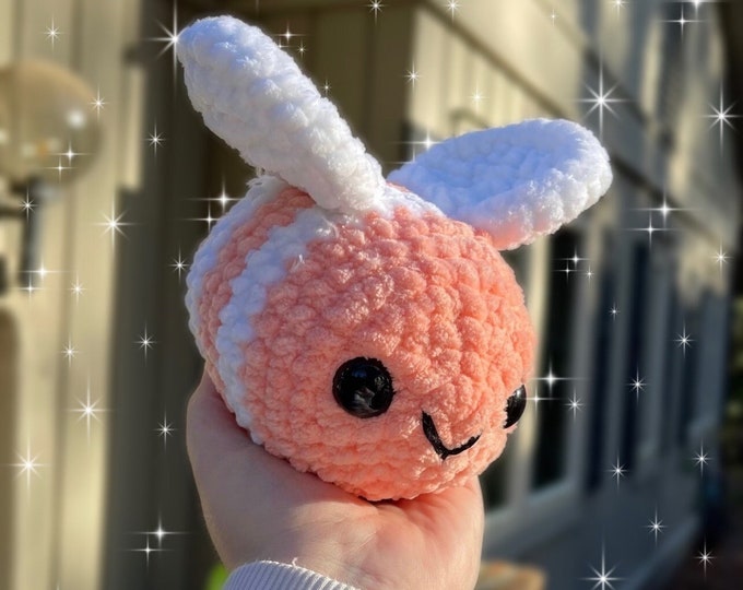 Mini Crochet Bees (Multiple Colors)