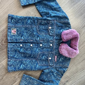 Vintage 90s Cartoon Network Powerpuff Girls Jean Jacket with fur neck and back embroider.