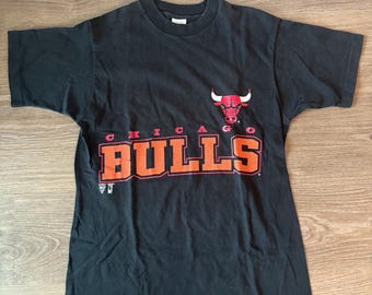 Vintage 90s Chicago Bulls Salem T-shirt - NBA Three Peat Champions