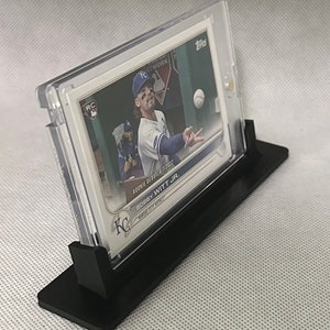 automatic card shuffler for sleeved cards Amazon.com : VQP Automatic Card Shuffler and Dealer, 2 in 1 360° Rotating  Card Shuffling+Dealing Machine, Programmable Playing Card Dispenser,  Rechargeable Playing Cards Distribution Machine(+4 Dealer Buttons) : Toys &  Games main image 0
