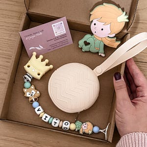 Personalized pacifier chain with name in silicone