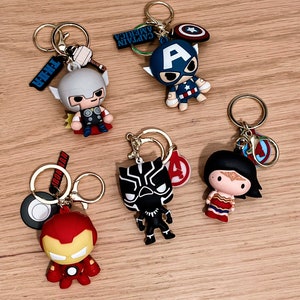 Personalized Marvel Superhero keyrings with name image 6