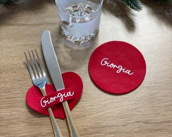 Personalized felt coasters and cutlery holders with your name – handmade table gift idea – elegant Valentine's Day table decoration