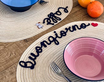 Tovagliette ovali con nome in cordino, idea regalo per la famiglia
