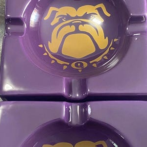 Que Dog Ashtray - Scratch and Dent