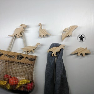 Dinosaur animal wall hooks, set of 6 coat hooks, wild animals, solid oak wood, hallway hooks, brontosaurus, triceratops, tyrannosaurus