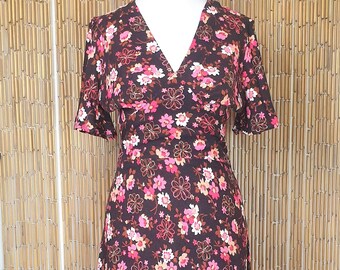 1970s black and Pink floral maxi dress. Size 8