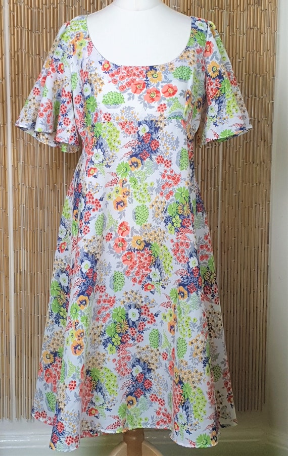 1970s 'QUAD' floral fit and flare dress. Size 12 - image 1
