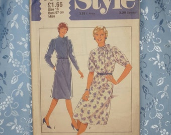 Style No 3550 Vintage Dress Pattern 1981 Sz 16