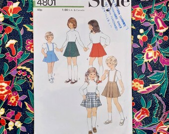 Style No 4801 Vintage Girls Skirt Pattern 1974 Sz 3