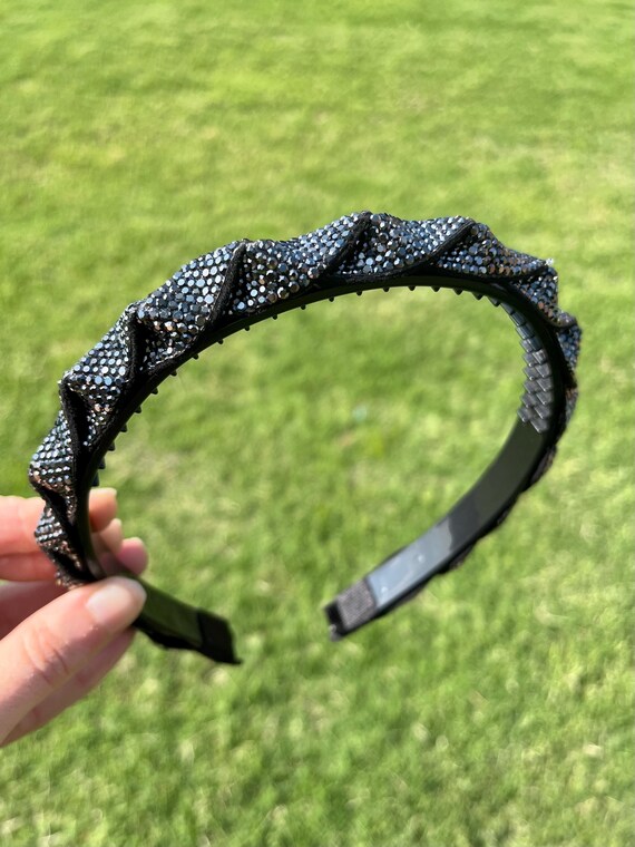 Black Rhinestone Wavy Headband | Luxurious Elegant Style  display picture 1