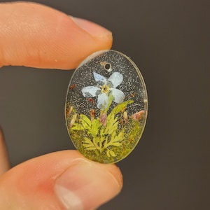 Forget-Me-Not Flower Set In Resin Pendant - Cottagecore