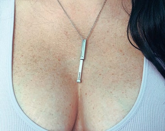 Naszyjnik z ukrytym przesłaniem, spersonalizowany grawerowany wisiorek, dyskretny choker na co dzień, prezent rocznicowy dla niej, dla par