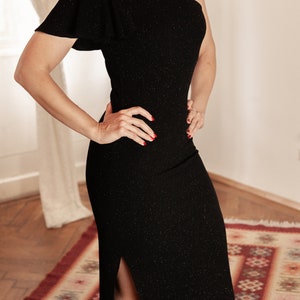 One Shoulder Tango Kleid - Schwarz mit Schlitz
