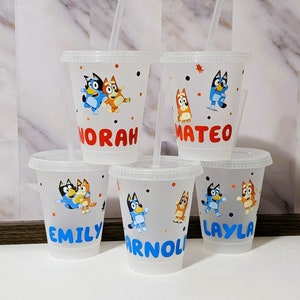 Bluey thema tuimelaars | Tuimelaars | Aangepaste Bluey-waterfles | Verjaardagsfeestje gunsten | Bingotuimelaars | 16oz tuimelaars