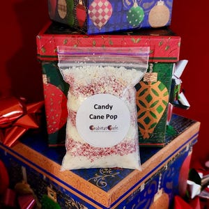 Candy Cane Pop | Food for Hermit Crabs - Festive Layered Blend with Popcorn, Coconut, and Cranberry | Organic Crab Food Treat