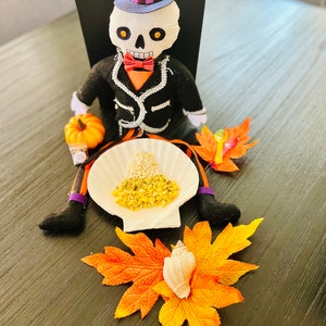 Candy Corn Pop | Hermit Crab Food Halloween Treat Meal Snack Holiday Popcorn Candycorn Color Boosting Meal