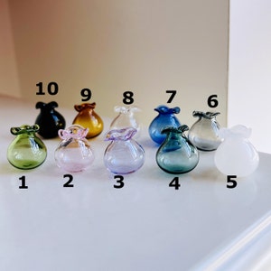Miniature glass vase mini glass color bottles model cute bottles wine bottle gift tiny jars