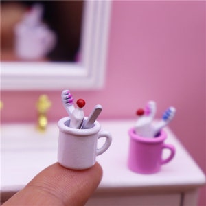 1:12th Dollhouse Miniature Toothpaste Set /Toothpaste and Toothbrush Set of 4 Dollhouse Bathroom
