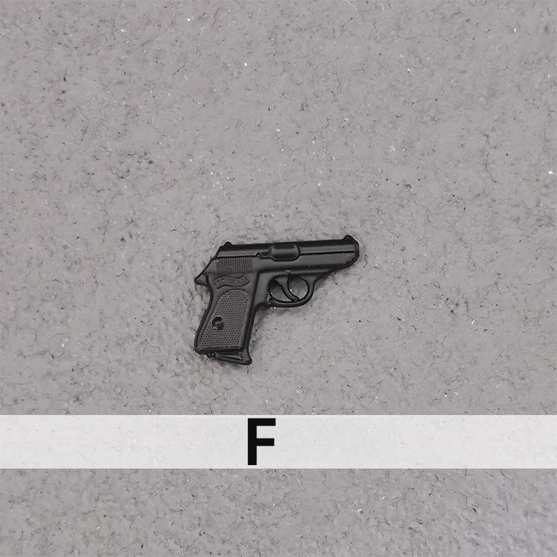 Miniature Guns for a Dolls House, Gun Replica 1/12 Scale, Action Figure ...