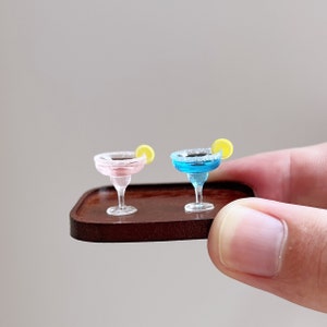1/12  Dollhouse Miniature Cocktail with Lemon Miniature Drink Bar Pub Accessory