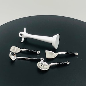 1/12 scale miniature cooking utensils dollhouse kitchen utensils with holder dollhouse cookware set