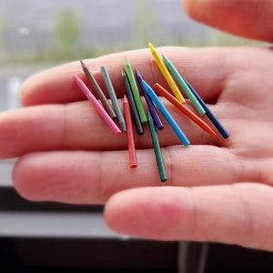 1:12 Dollhouse Miniature Crayons Set Tiny Pencil Crayons Mini Colored Crayons