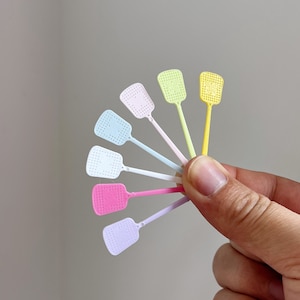 Miniature swatters dollhouse miniature simulation fly swatter dollhouse accessories handle flyswatter