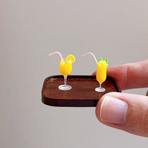 1:12 scale Dollhouse miniature summer drink, dolls house mango drink with straw