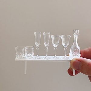 Juego de 7 piezas 1/6: copas de vino en miniatura, copas de champán en miniatura para casa de muñecas, vasos de whisky en miniatura.