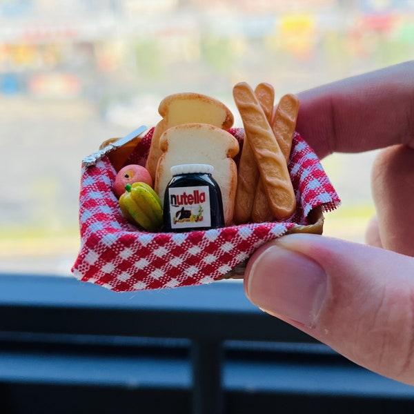 Nourriture de petit-déjeuner miniature de maison de poupée, confiture et fruits sur panier Accessoires de décoration de maison de poupée à l’échelle 1/12ème