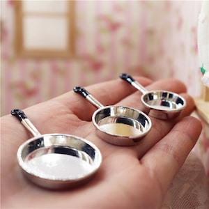 1/12 dollhouse metal pan miniature frying pan dollhouse cooking pan cookware set of 3 dolls house kitchen accessory