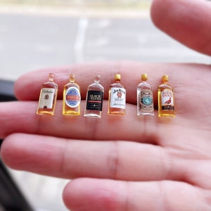 1/12 Puppenhaus Miniatur Whisky Mini Alkohol Whisky Getränke Bar Puppenhaus Whisky Flaschen Set 6 Stück