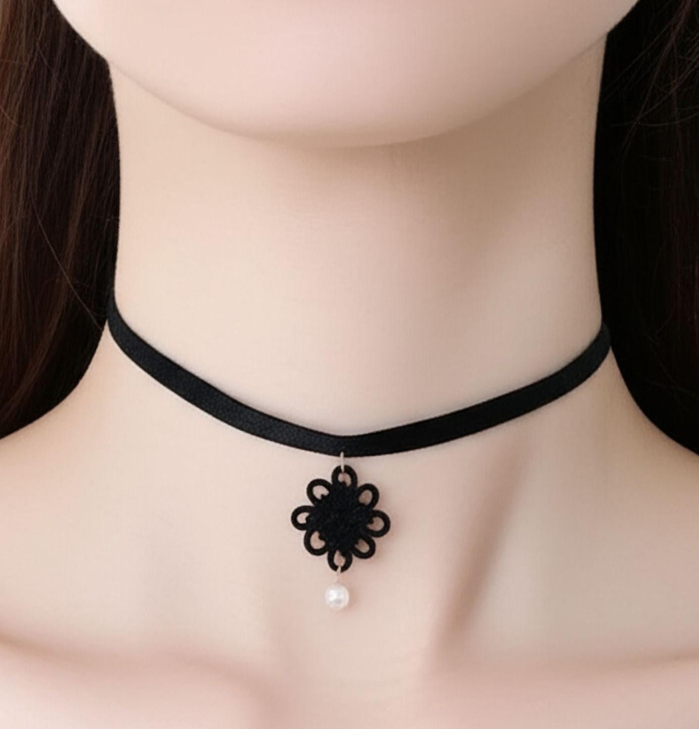 chocker necklace. Kpop Demon Hunter Korean knot bracelet. Rumi Jinu Bracelet, Kpop Jewelry, Kpop Demon Hunters necklace.