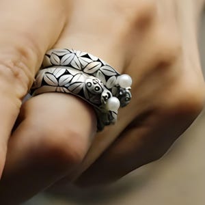 Handcrafted Silver Pearl Ring Set: Korean Arabesque Design