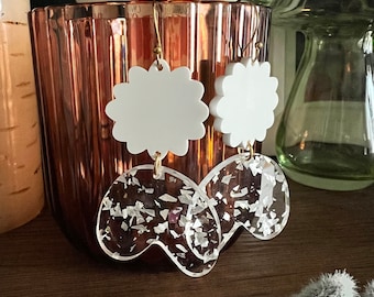 Pendientes colgantes de flores abstractas con purpurina, Hechos con láser, Ganchos dorados