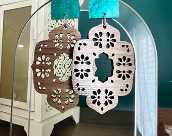 Pendientes estilo suroeste de madera de nogal / Elaborados con láser / Postes de acero inoxidable