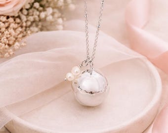 Silver-plated pregnancy bola – Cultured pearls