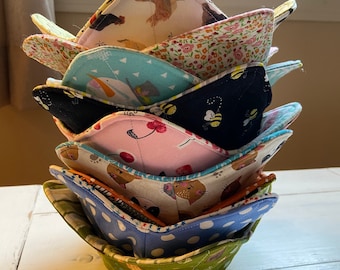 9" Reversible Bowl Cozy for hot or cold soups, ice cream , candy or just odds and ends! Great hostess gift too! Click for fabric options.