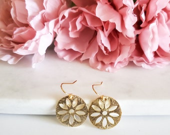 Gold flower dangle earrings, daisy earrings, dainty bohemian earrings, jewelry for women, jewelry gift, stainless steel earrings