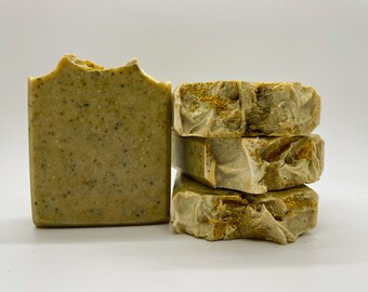 Bee Pollen Soap - Bee Pollen & Honey / Artisan Soap / Handmade Soap / Soap / Cold Process Soap