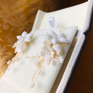 Handmade Ceramic Flower Bridal Earrings/White Porcelain Flower Earrings/Romantic Floral Earrings for Brides/