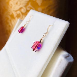 Handgemaakte dichroïsche glazen tulpoorbellen: 14k gold filled of sterlingzilver