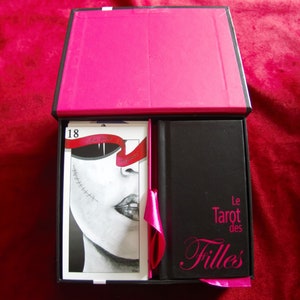Girls Tarot - OUT OF PRINT - Feminist Tarot - Elegant luxury Tarot