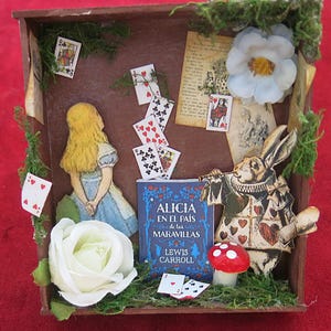Alice in Wonderland Mini Diorama – Miniature Book Scene | ONE-OF-A-KIND |