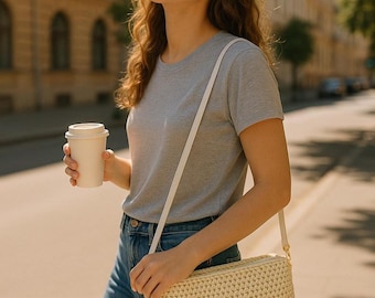 Handmade Crochet Shoulder Bag – Cream Crossbody Purse with Zipper, White Strap, Gold Hardware – Gift for Her, Elegant Boho Bag